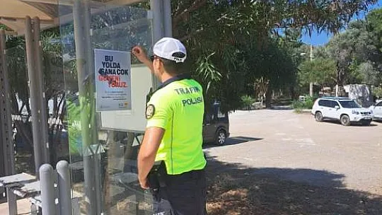 Emniyetten, yola çıkacaklara afişli uyarı