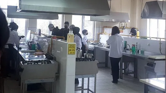 Datçalı öğrenciler 'Osmanlı Mutfağı Yemek Yarışması'ndan 5 gümüş madalya ile döndü