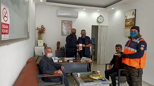 Vatandaşlara bilgilendirme broşürü dağıttılar