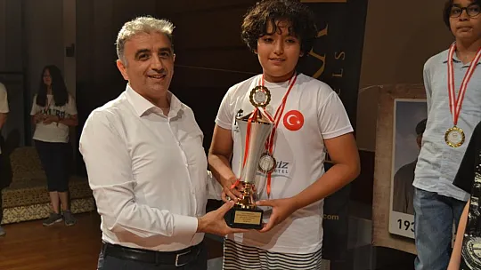 Faik Torunoğulları, Satranç Turnuvasında Ödüller Sahiplerini Buldu