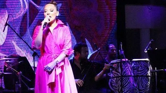 Demet Akalın: 'Seda Sayan'a kırgınım ama benim, nikah şahidimdi, saygım var'