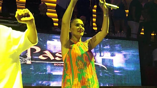Demet Akalın, Bodrum'u salladı