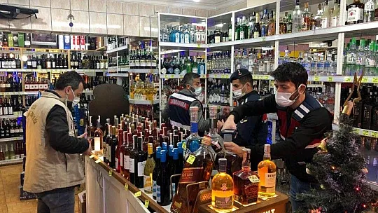 2021 Yılında Sahte ve Kaçak Alkol Üretimi Arttı