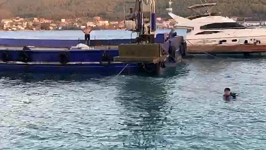 Deniz dibindeki duvarlar gün yüzüne çıktı