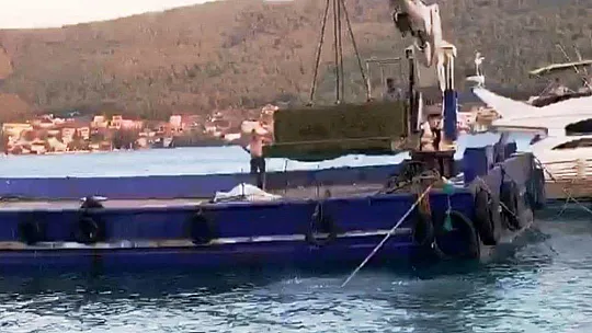 Deniz dibindeki duvarlar gün yüzüne çıktı