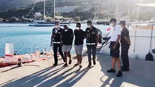 Deniz yolu ile kaçarken yakalanan FETÖ'den ihraç emniyet müdürleri tutuklandı