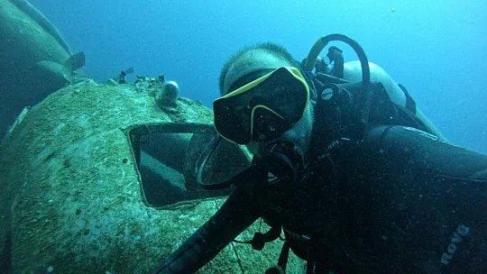 Denizlerin korkulu rüyası Bodrum'u istila etmeye başladı