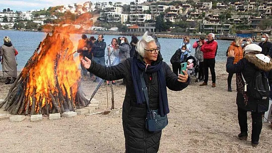 Dev ateş yakıldı, halaylar çekildi, 'Nartugan' Bodrum'da kutlandı