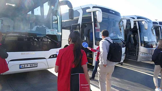 Dev yolcu gemisi Marmaris Limanı'na demir attı