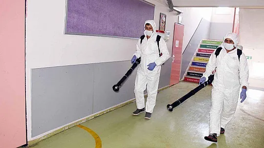 Sınav öncesi okullar dezenfekte edildi