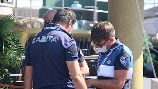 Diskoları kafe ruhsatıyla açan 40 işletmenin ruhsatı iptal edildi