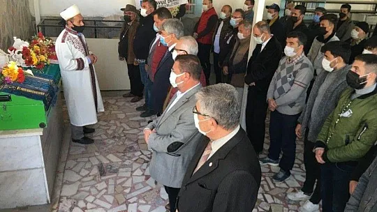 Doğum gününe 1 hafta kala erkek arkadaşı tarafından öldürülen Bensu, son yolculuğuna uğurlandı