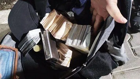 Dolandırıcılar emekli savcıyı 380 bin TL dolandırdı