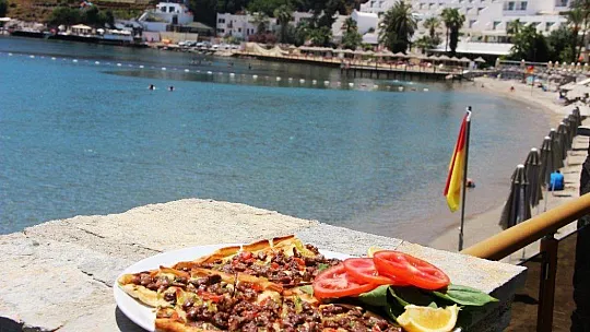 Döneri, pideyi 10 katı fiyatına sattılar Bodrum'u karıştırdılar