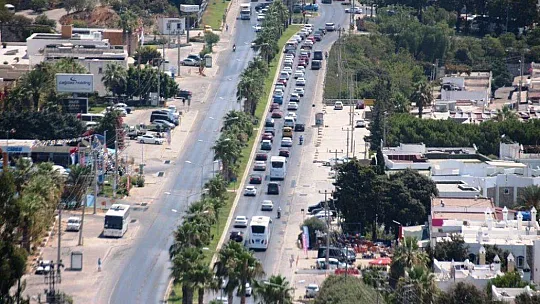 Dönüş yolu kitlendi, Bodrum trafiği durdu