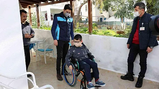 Doruk, tekerlekli sandalyesine kavuştu