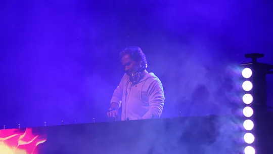 Belediye meydanı sahnesi konserleri başladı