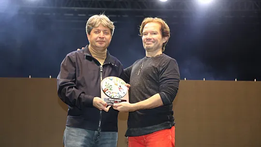 Belediye meydanı sahnesi konserleri başladı