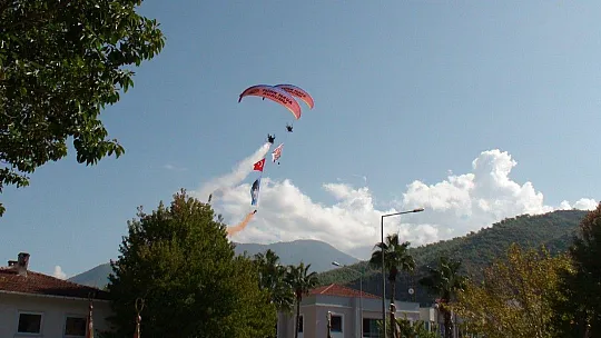 Fethiye'de Cumhuriyet coşkusu