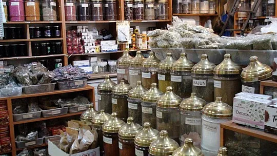 AKTAR TOPÇU, 'KIŞ ÇAYLARI SOĞUK ALGINLIKLARINA İYİ GELİR'