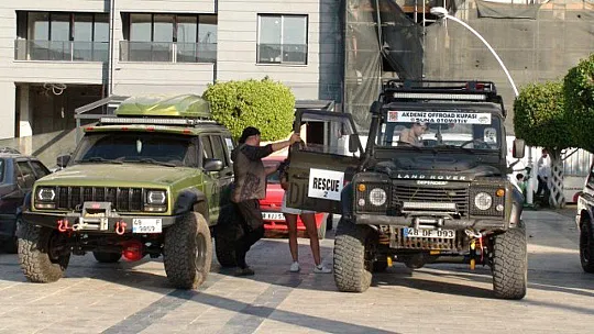 OFFROAD ARAÇLARI, BEŞKAZA MEYDANI'NDA