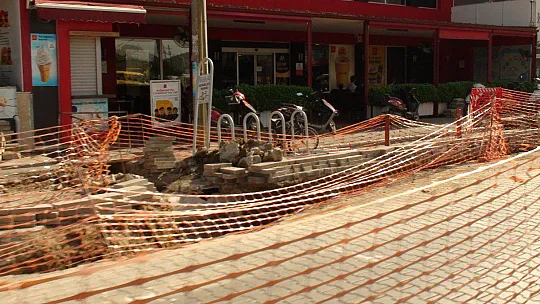 GAFFAR OKKAN CADDESİNDE ÇALIŞMALAR DEVAM EDİYOR