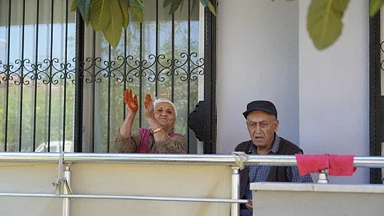 Davullu zurnalı bayram kutlaması