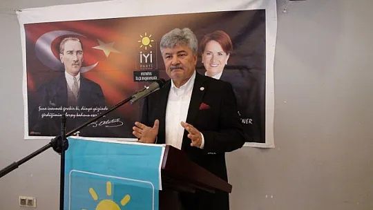 İYİ PARTİDE BAYRAK DEĞİŞİMİ