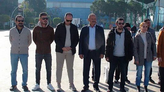 DÜNYA ENGELLİLER GÜNÜNDE ÇELENK SUNMA TÖRENİ YAPILDI