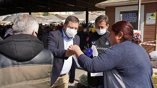 Belediye 220 bin ücretsiz maske dağıttı