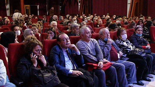 'KANLI NİGAR' FETHİYE'DE SAHNELENDİ