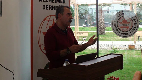 ALZHEİMER DERNEĞİNDEN ANLAMLI SUNUM