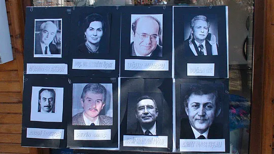 DEVRİM VE DEMOKRASİ ŞEHİTLERİ ANILDI