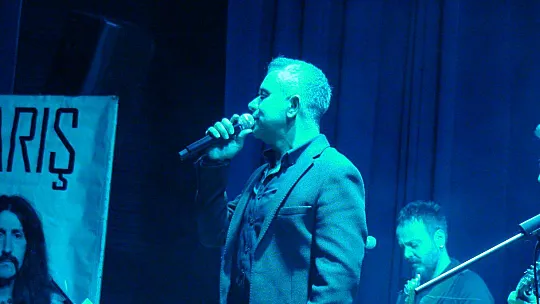BARIŞ MANÇO VE CEM KARACA ANISINA MUHTEŞEM KONSER