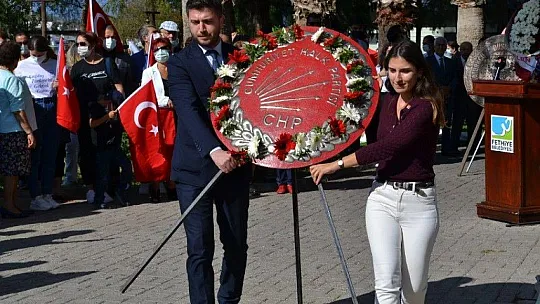 Güler, 'Yaşasın Cumhuriyet'