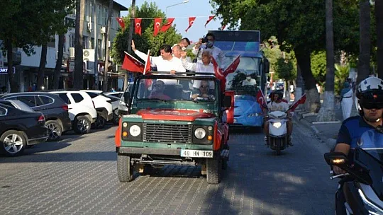 30 Ağustos Zafer Konvoyuna Coşkulu Katılım