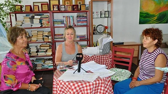 Gönüllüler öğrenciler için kolları sıvadı