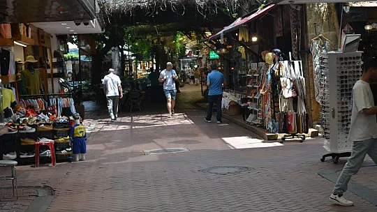 Paspatur sokakları boş kaldı