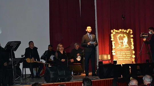 Türküleri Atatürk için Söylediler