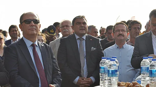 HAVA OYUNLARI FESTİVALİ RENKLİ GÖSTERİLERE EV SAHİPLİĞİ YAPIYOR