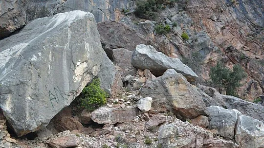 Muhtar Karaburun yetkililerden yardım istedi