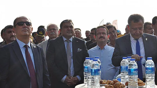HAVA OYUNLARI FESTİVALİ RENKLİ GÖSTERİLERE EV SAHİPLİĞİ YAPIYOR
