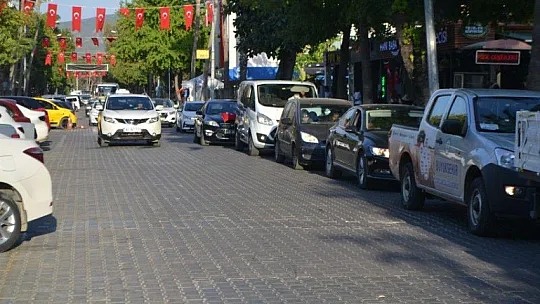 30 Ağustos Zafer Konvoyuna Coşkulu Katılım