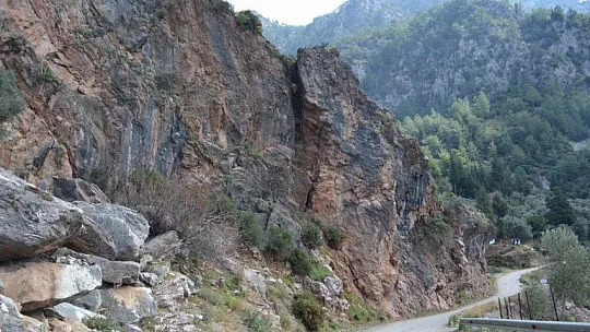 Muhtar Karaburun yetkililerden yardım istedi