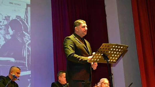 Türküleri Atatürk için Söylediler