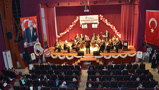 Ata okullarından Cumhuriyet Bayramı konseri