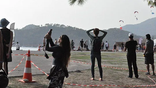 HAVA OYUNLARI FESTİVALİ RENKLİ GÖSTERİLERE EV SAHİPLİĞİ YAPIYOR