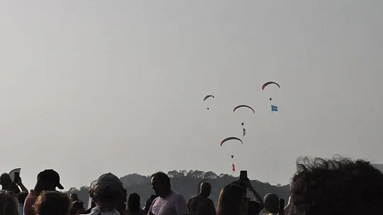 HAVA OYUNLARI FESTİVALİ RENKLİ GÖSTERİLERE EV SAHİPLİĞİ YAPIYOR