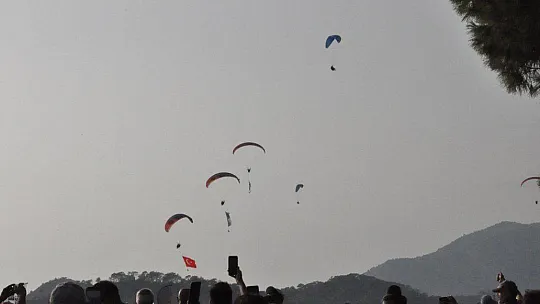 HAVA OYUNLARI FESTİVALİ RENKLİ GÖSTERİLERE EV SAHİPLİĞİ YAPIYOR
