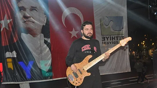 C'NB ve COVERMAN'den Cumhuriyet konseri